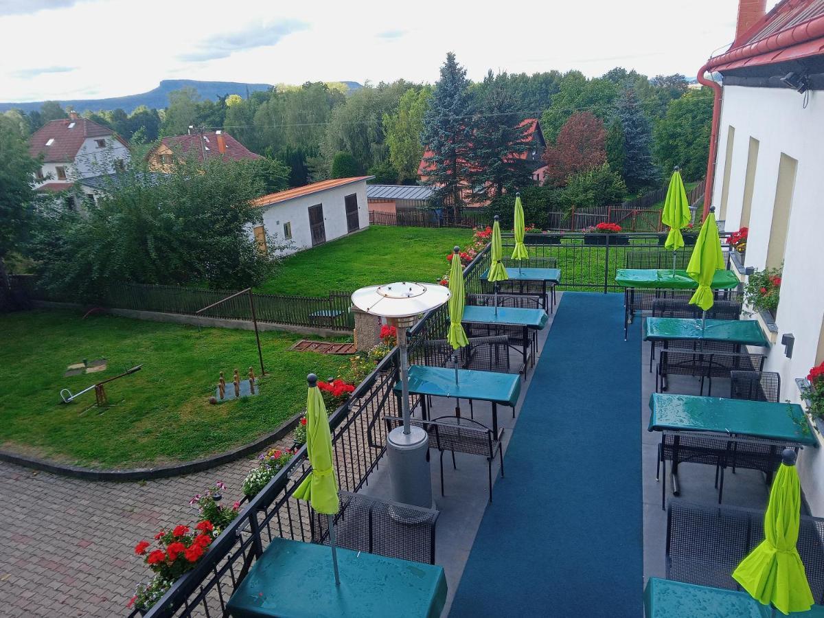 Hotel U Zeleneho Stromu - Zum Gruenen Baum Hřensko Εξωτερικό φωτογραφία