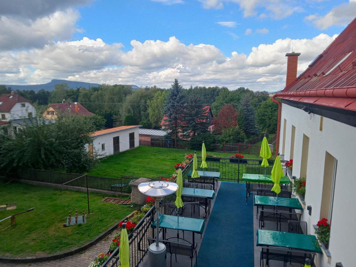Hotel U Zeleneho Stromu - Zum Gruenen Baum Hřensko Εξωτερικό φωτογραφία
