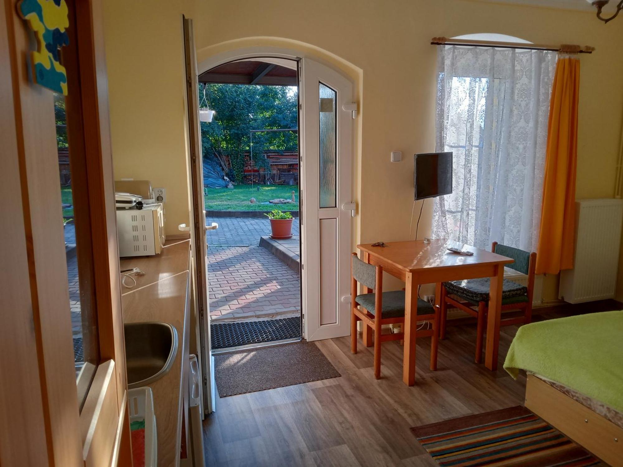 Hotel U Zeleneho Stromu - Zum Gruenen Baum Hřensko Εξωτερικό φωτογραφία