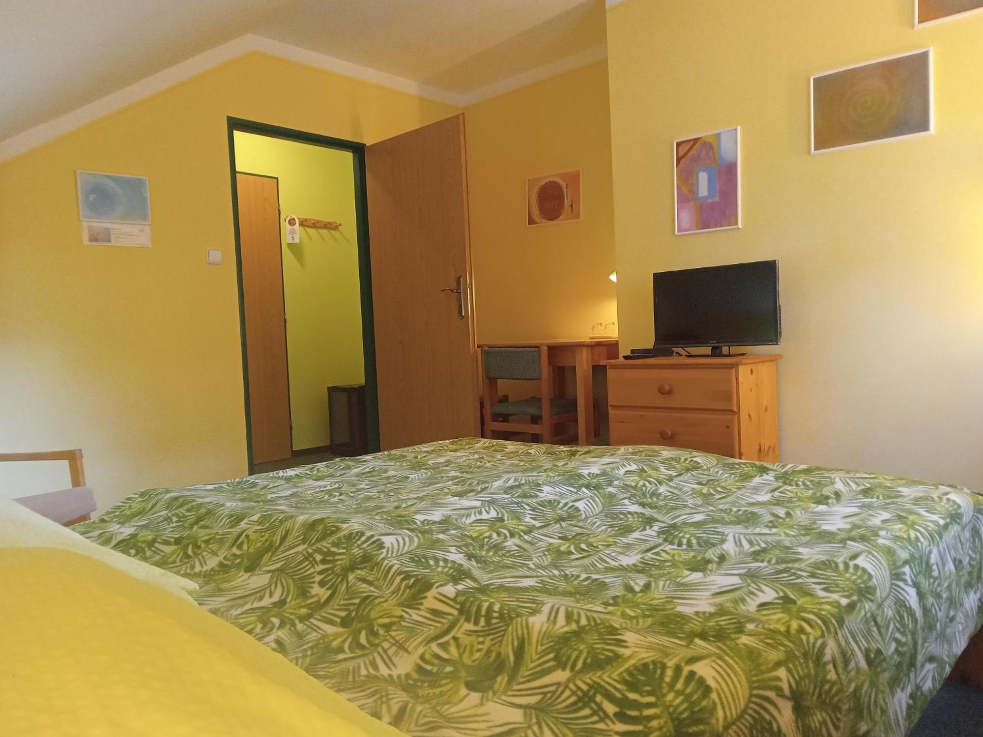 Hotel U Zeleneho Stromu - Zum Gruenen Baum Hřensko Εξωτερικό φωτογραφία