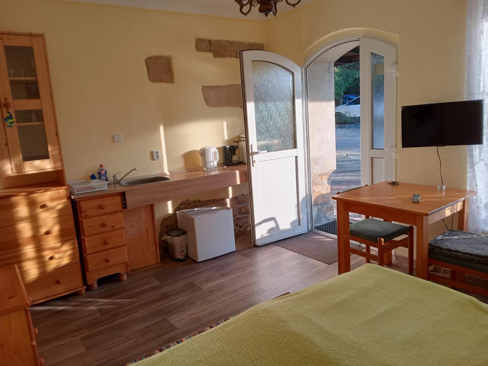 Hotel U Zeleneho Stromu - Zum Gruenen Baum Hřensko Εξωτερικό φωτογραφία